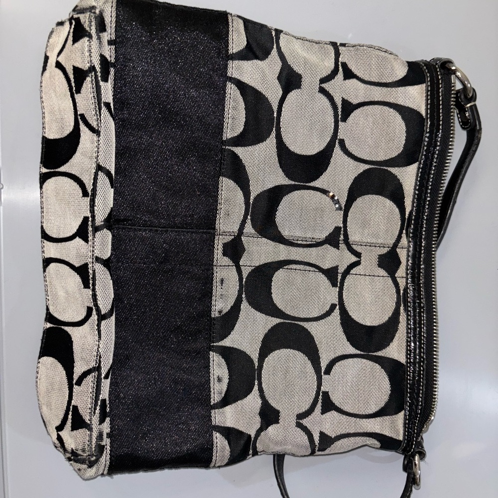 2008 coach Black and Cream Women's Bag